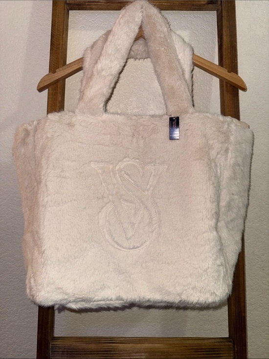 Victoria's Secret Handbags - NWT Victoria's Secret Plush Cream Faux-Fur Tote